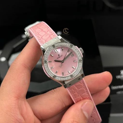 Hublot Classic Fusion Pink Pearl 581.NP.6210.LR.1204.JPN17 33mm