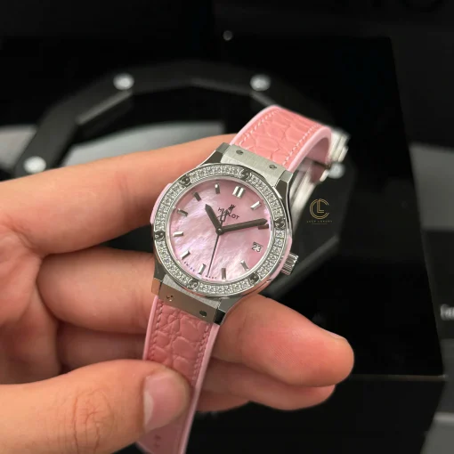 Hublot Classic Fusion Pink Pearl 581.NP.6210.LR.1204.JPN17 33mm