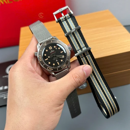 Seamaster Diver 300M 007 Edition 210.90.42.20.01.001 42mm Titanium - VIP Version